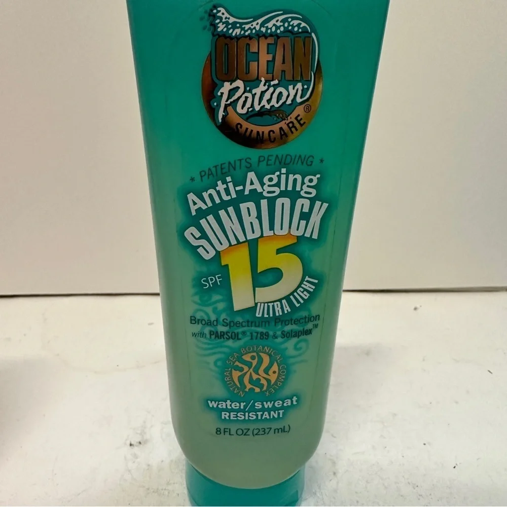 Ocean Potion Anti Aging Sunblock SPF 15 Ultra Light 8 OZ